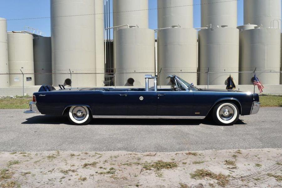  Lincoln Continental Limousine (53A) 1963 года  (фото 21 из 27)